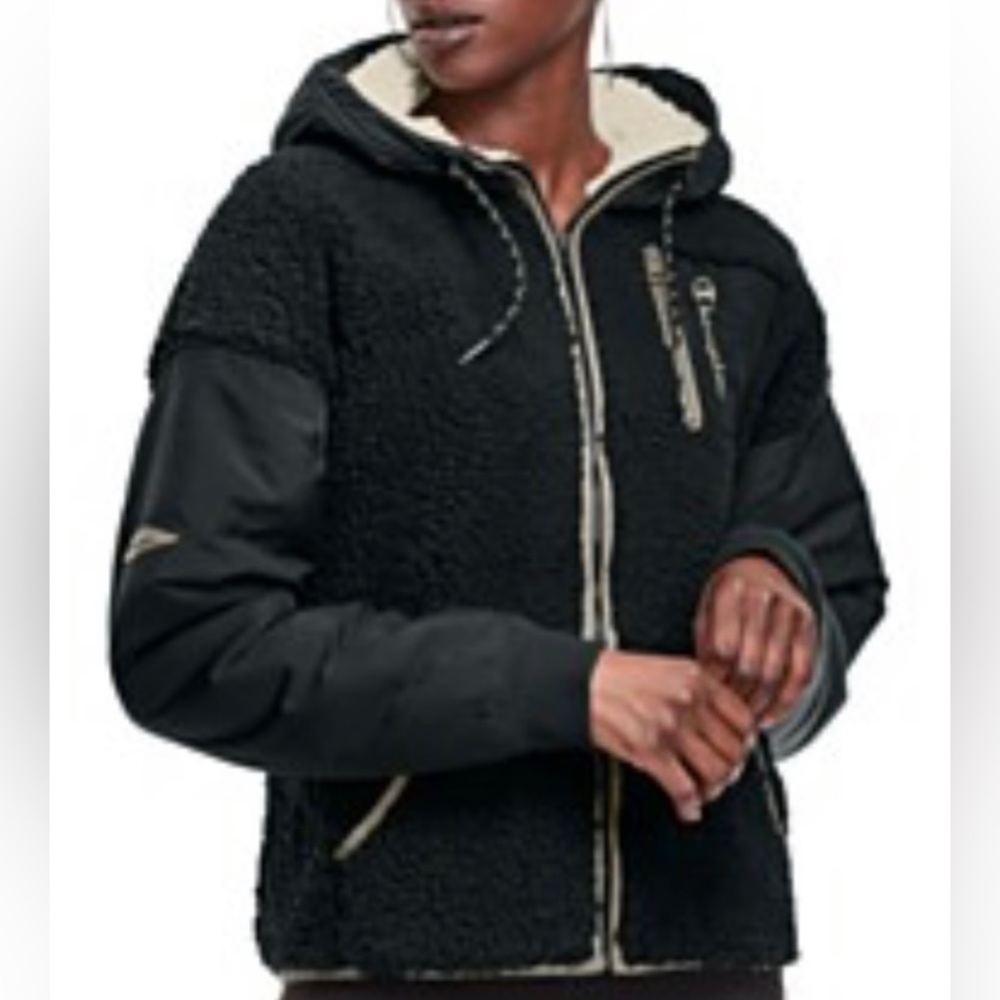 CHAMPION
Women's Hooded Fleece Jacket
